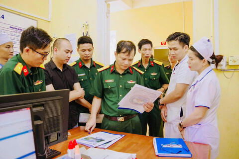 Về việc sử dụng hồ sơ bệnh án điện tử, lưu trữ và truyền tải hình ảnh y tế  tại Bệnh viện Quân y 211