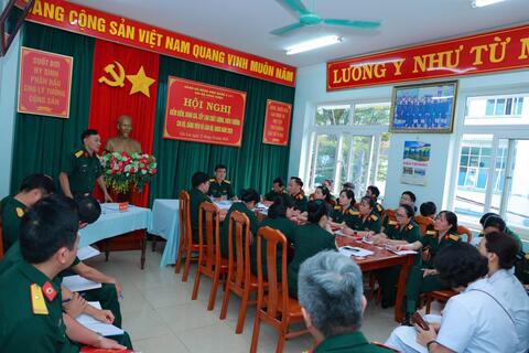 Chi bộ khoa Dược - tổ chức Hội nghị kiểm điểm, đánh giá, xếp loại năm 2026