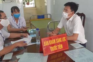 Huyện Hoa Lư tổ chức tiêm vắc xin Covid-19 đợt 2 cho nhóm đối tượng ưu tiên tham gia phòng chống dịch